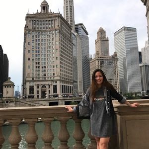 Meet your Posher, Dana angeli